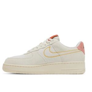 MWNS NIKE AIR FORCE 1 ‘07 Never worn BRAND NEW!!